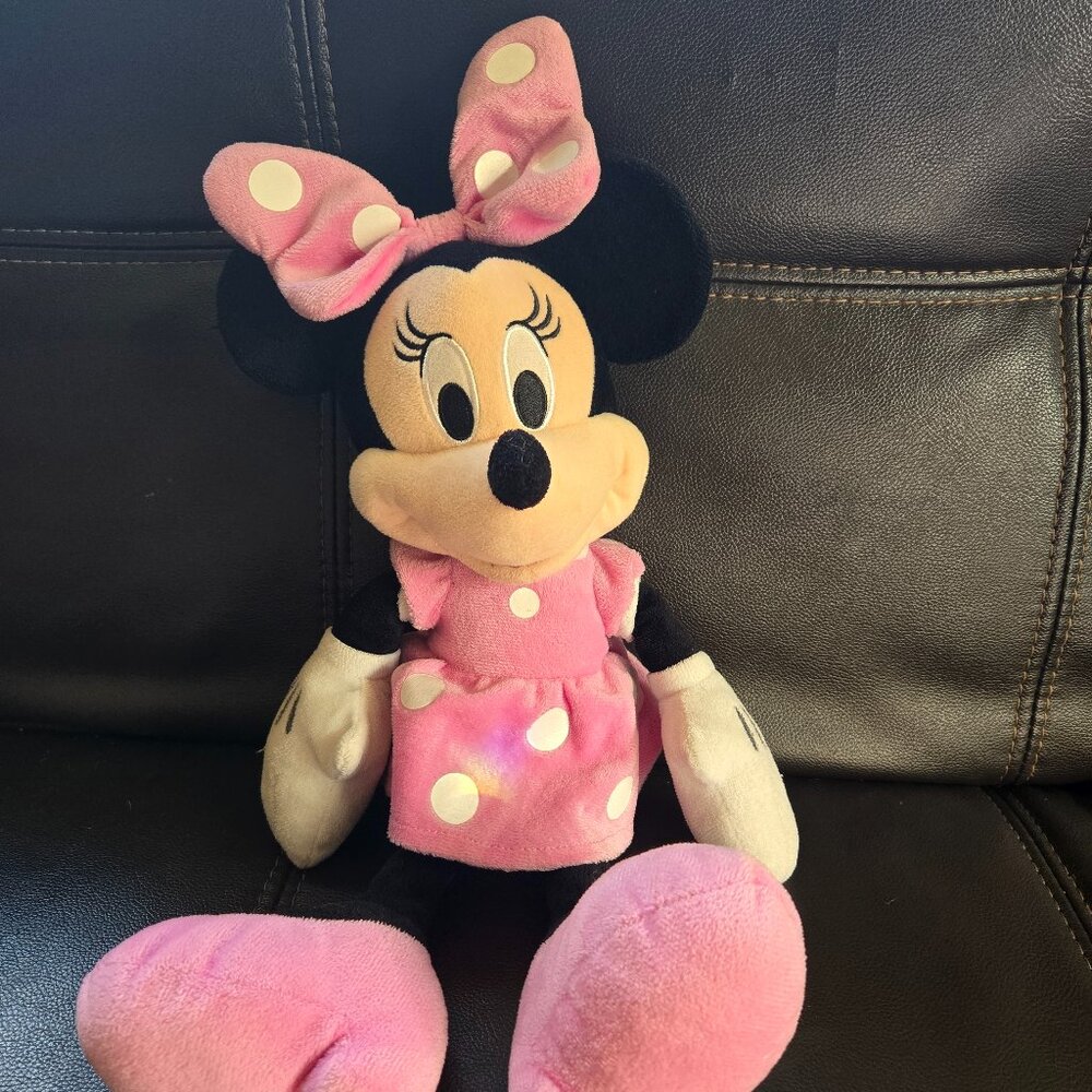 16" Disney Minnie Mouse plush toy